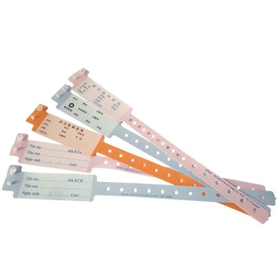 L'ospedale utilizza i braccialetti eliminabili del vinile dei braccialetti di identificazione con la stampa dei 270x25mm