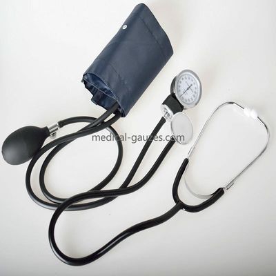 Armi le attrezzature diagnostiche mediche, sfigmomanometro aneroide tipo palma con lo stetoscopio